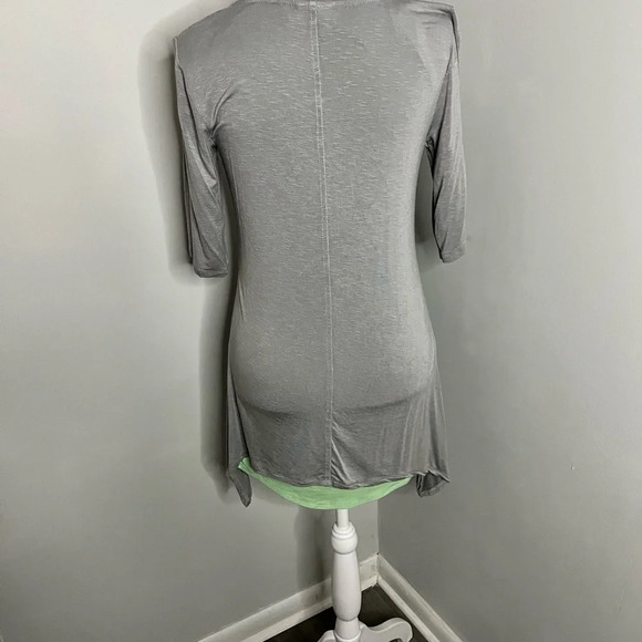 Logo by Lori Goldstein 2 top bundle - Picture 2 of 7